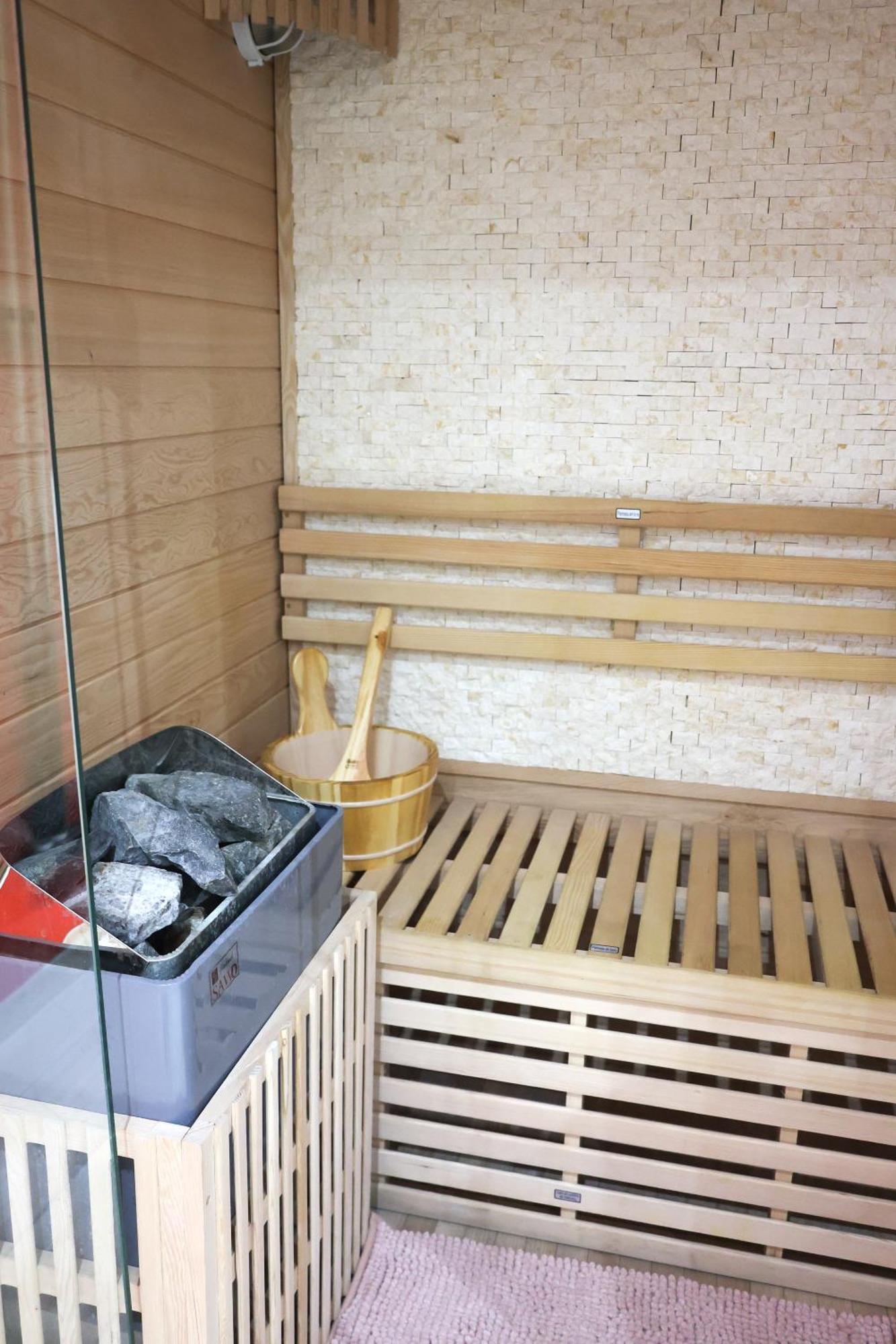 Capsule 90'S - Balneo - Sauna - Flipper - Billard - Netflix - Nintendo Switch & Jeux - Mons  Exterior foto